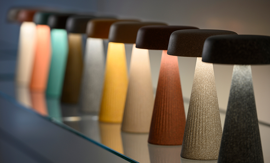 Fade Table Lamp – Plust